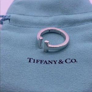 Tiffany & Co T-ring